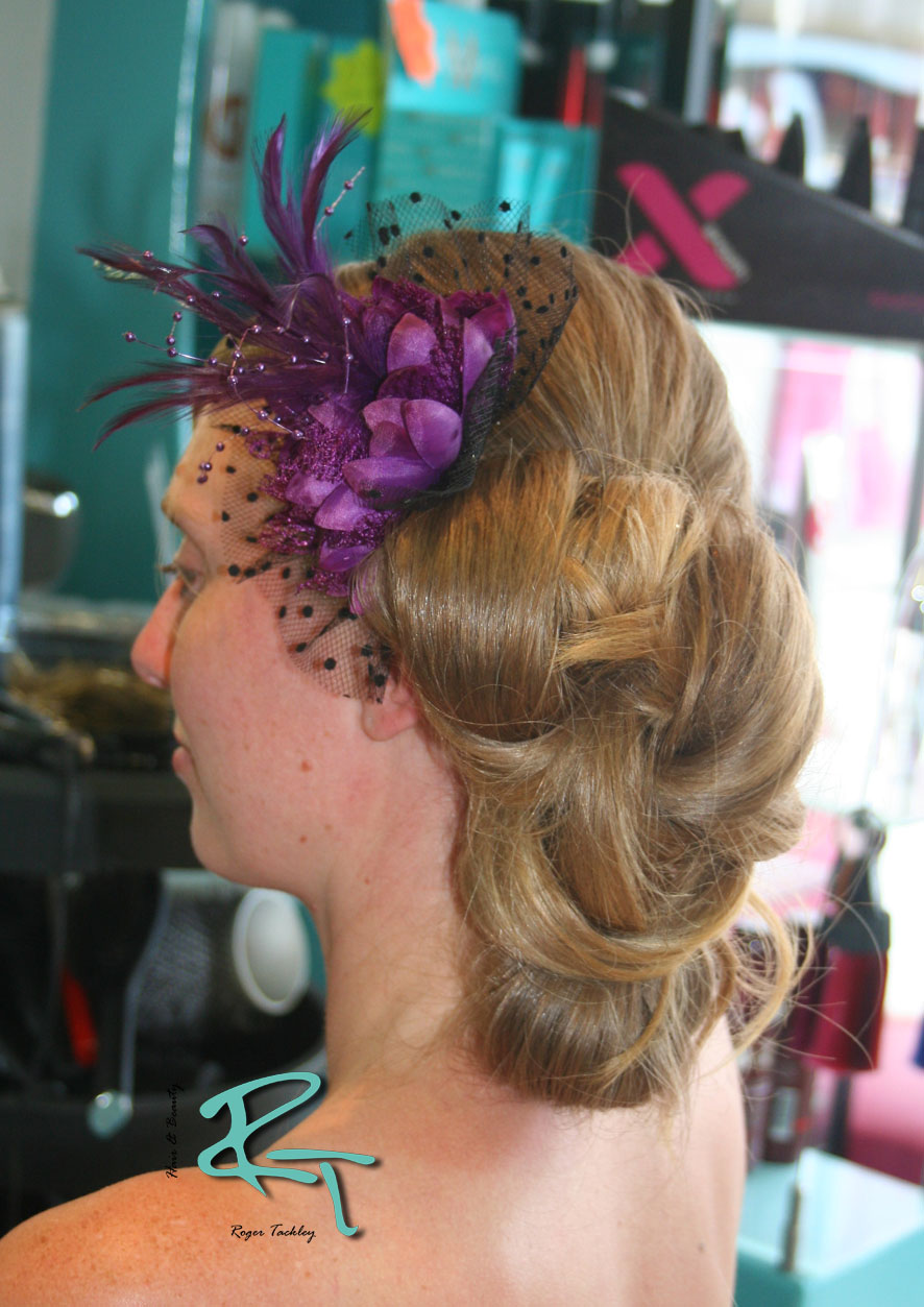 fascinator in hair