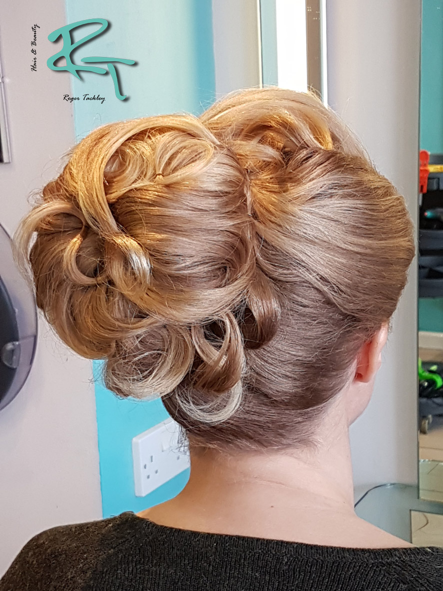 Curly bun hairup